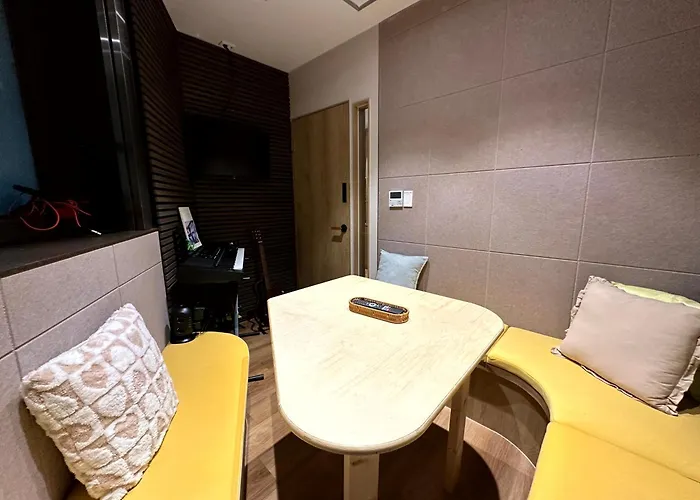 Albergue Nomad Live *